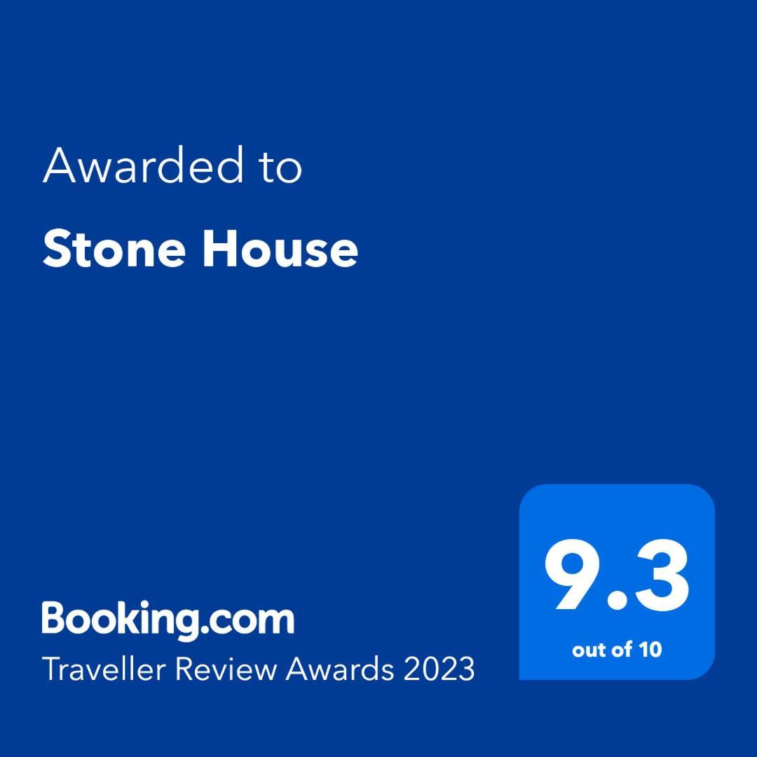 Stone House Hotel Himare Bagian luar foto