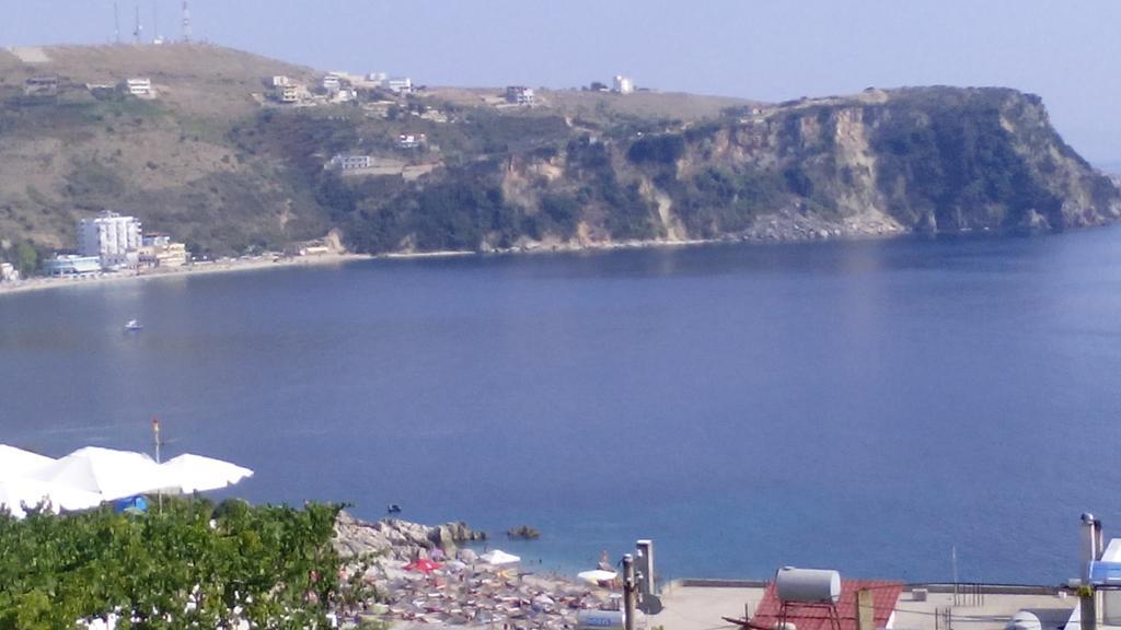 Stone House Hotel Himare Bagian luar foto