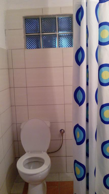 Stone House Hotel Himare Bagian luar foto