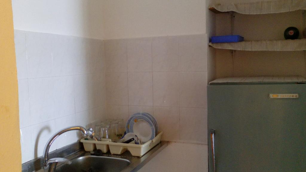 Stone House Hotel Himare Bagian luar foto
