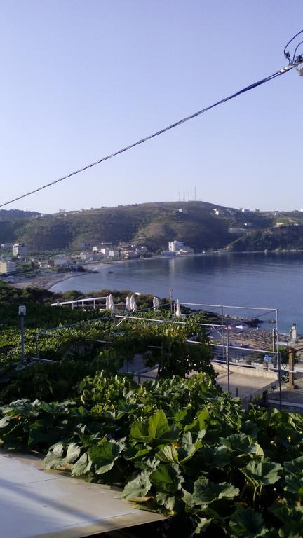 Stone House Hotel Himare Bagian luar foto